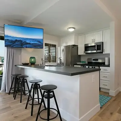 106B New Renovation! Huge Patio with Harbor View