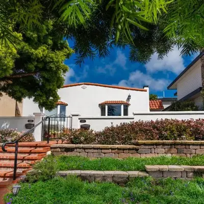 La Jolla Village's Premier Haven