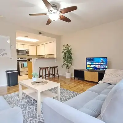 -Vacation-Top corner 2-story one bedroom La Jolla Condo