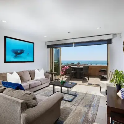 Water Front Spectacular Ocean View Large Balcony AC Pet Friendly