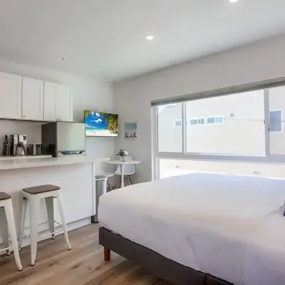 Strandway Suite 6