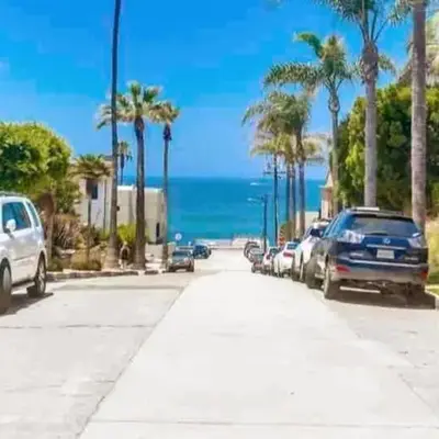 La Jolla Townhouse steps away from Windansea beach