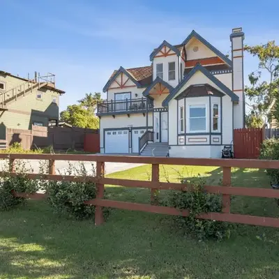 Coastal Haven in Oceanside- Cozy Beach Getaway home