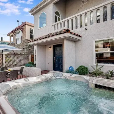 Massive Beach Home w Stunning Rooftop