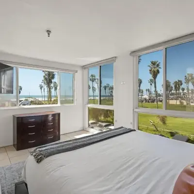 Belmont Modern - Ocean View