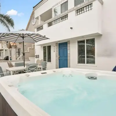 Stunning Beach Delight with Hot Tub