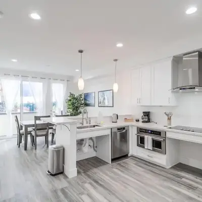 Park Blvd 301 - Modern - Urban Oasis - SPA