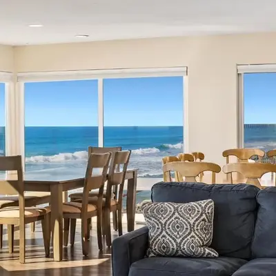 Oceanfront 3-unit complex - Private Deck - BBQ
