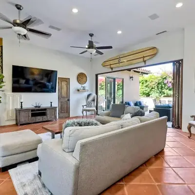 Walk To The Beach - Outdoor Dining - Spacious