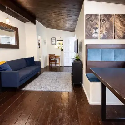 Sunset Haven: Lakeside Charm in Ocean Beach