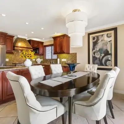 3 Bedroom Home in Balboa - Walk to Pier & Restaurants