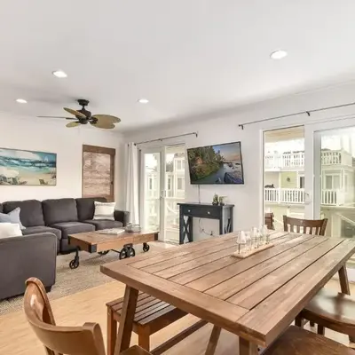 4 Bedroom Home with Rooftop & Peek-A-Boo Ocean View