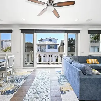 Upscale Home with Rooftop Deck