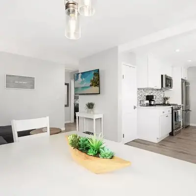 Balboa Paradise - Renovated Coastal Haven