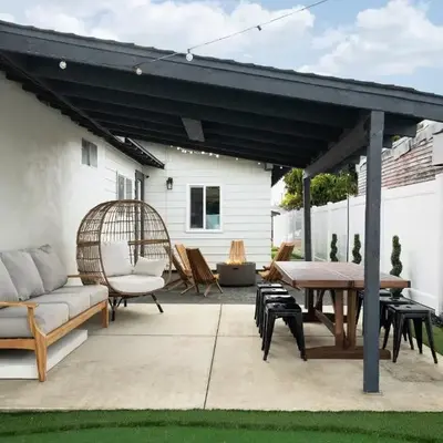 *Golden Getaway* 5 Beds / 8 Minutes to Downtown