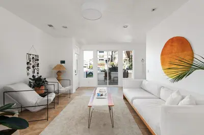 Gallery image of Luxury stunning beach home with rooftop - Ocean View! in Oceanside
