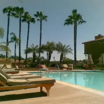 Laguna Condo w/ Pool/Jacuzzi and Attached Garage