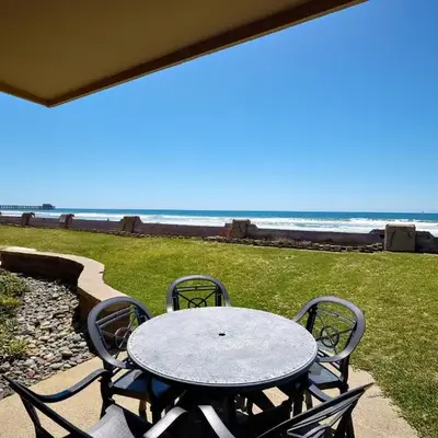 D27 - Beachside Bungalow