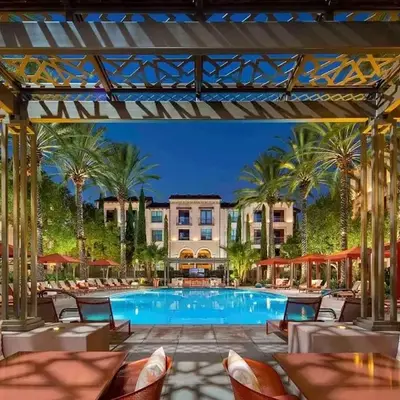 3 Bedrooms Apt with Pool