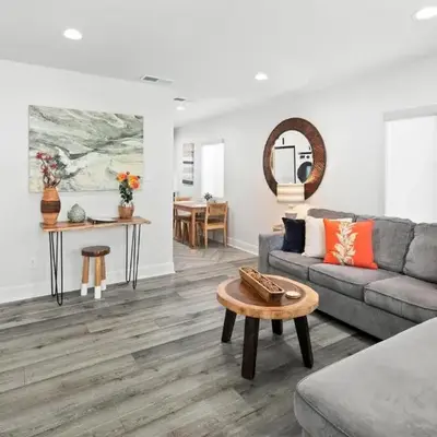 Modern 1 BR Beach Waves and Sunshine