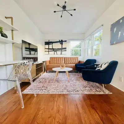 Stylish 1Br Retreat With Garage AC Close 2 Everything