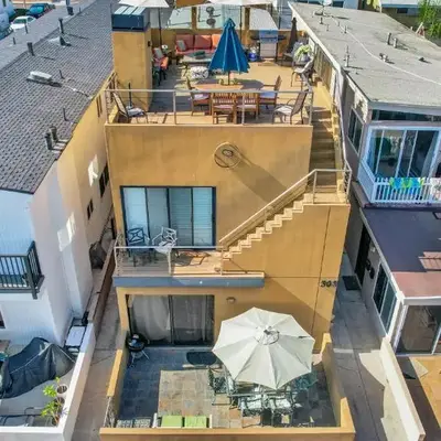 4 Bedrooms