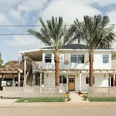 Elegant 2BR with Outdoor Space