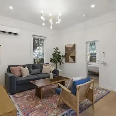 Cozy 1 BR Casita Overflowing with Natural Light