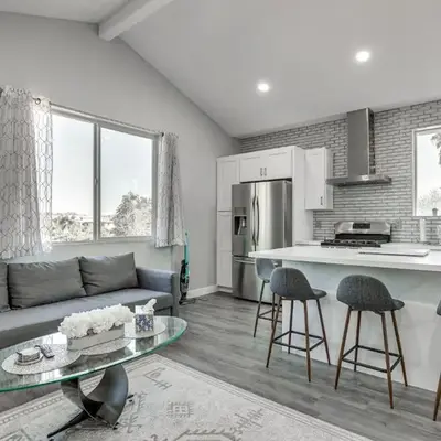 2 Mi to Downtown Escondido Apt with Balconies