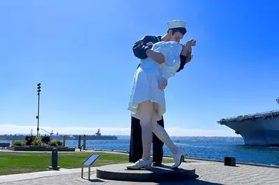 a statue of a man hugging a woman at Spacious Family Retreat in the heart of San Diego in San Diego