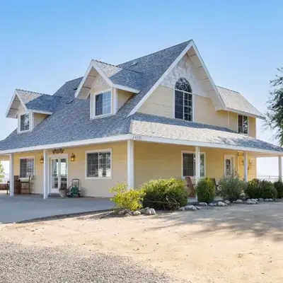 Wine Country Retreat Gorgeous Views Minutes to Wineries
