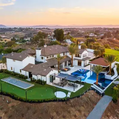 Vaquero by Fieldtrip Modern Wine Country Resort