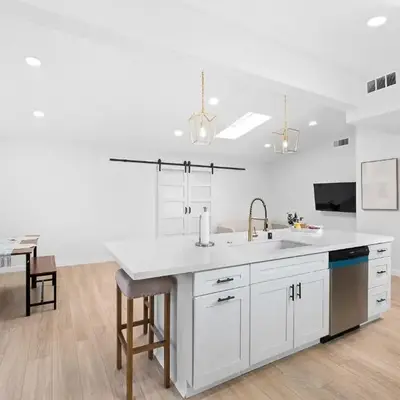 NEW CA Coastal Beauty 6 mins to Imperial Beach