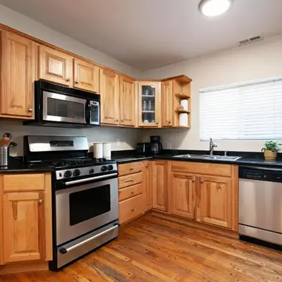 Hillcrest 3 bedroom charming private home by shops & restaurants