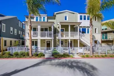 Gallery image of Newer Construction Beauty Steps to Mission Beach and Bay in San Diego