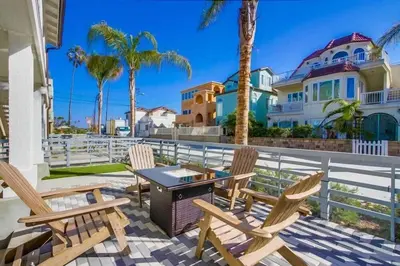 Gallery image of Newer Construction Beauty Steps to Mission Beach and Bay in San Diego