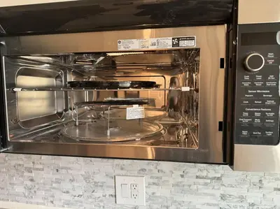 a toaster oven with a pan inside of it at Luxury 1200 sqft 1bdrm retreat with den in Menifee