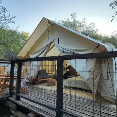Gentle and Cozy Comfort in an Off-Grid Retreat