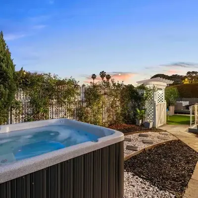 PB 3BR Beach Retreat Hot Tub Mini Golf
