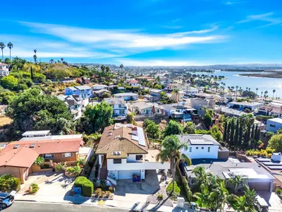 an aerial view of a small town with houses at Stylish & Bright 5 Star Location Ocean View Queen Beds in San Diego