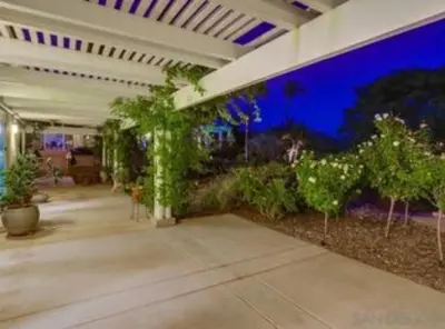 a room with a bunch of potted plants in it at Relaxing Countryside Resort Guest House in Poway
