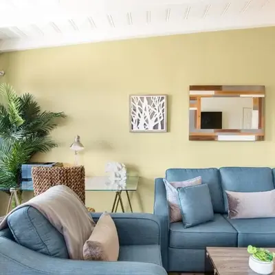 Gorgeous Retreat Close to Beach and Downtown