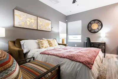 Gallery image of Walk to Restaurants, Fast WiFi, AC in San Diego