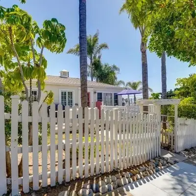 Coral Cottage