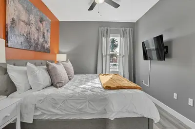 Gallery image of 2-Bedrooms-2-Balconies-Walk-2-Everything-WD in San Diego
