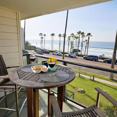 Coastal Luxury with Panoramic Ocean View