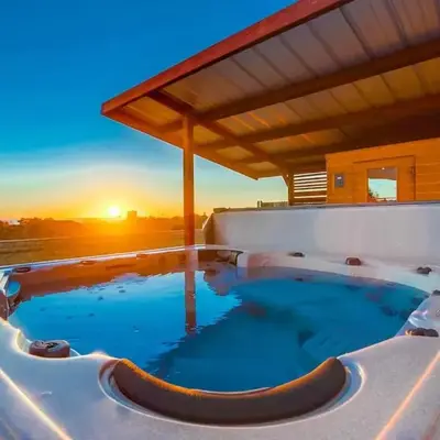 Home to enjoy the beach with ocean view