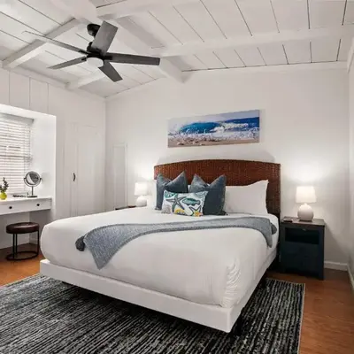 Ocean Escape 1BR Walk to Windansea Beach
