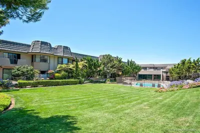 a large yard in front of a house at Ocean Infinity - DMBC727B in Solana Beach