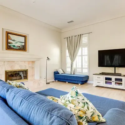 3 Mi to Beach Central and Elegant Home in Oceanside